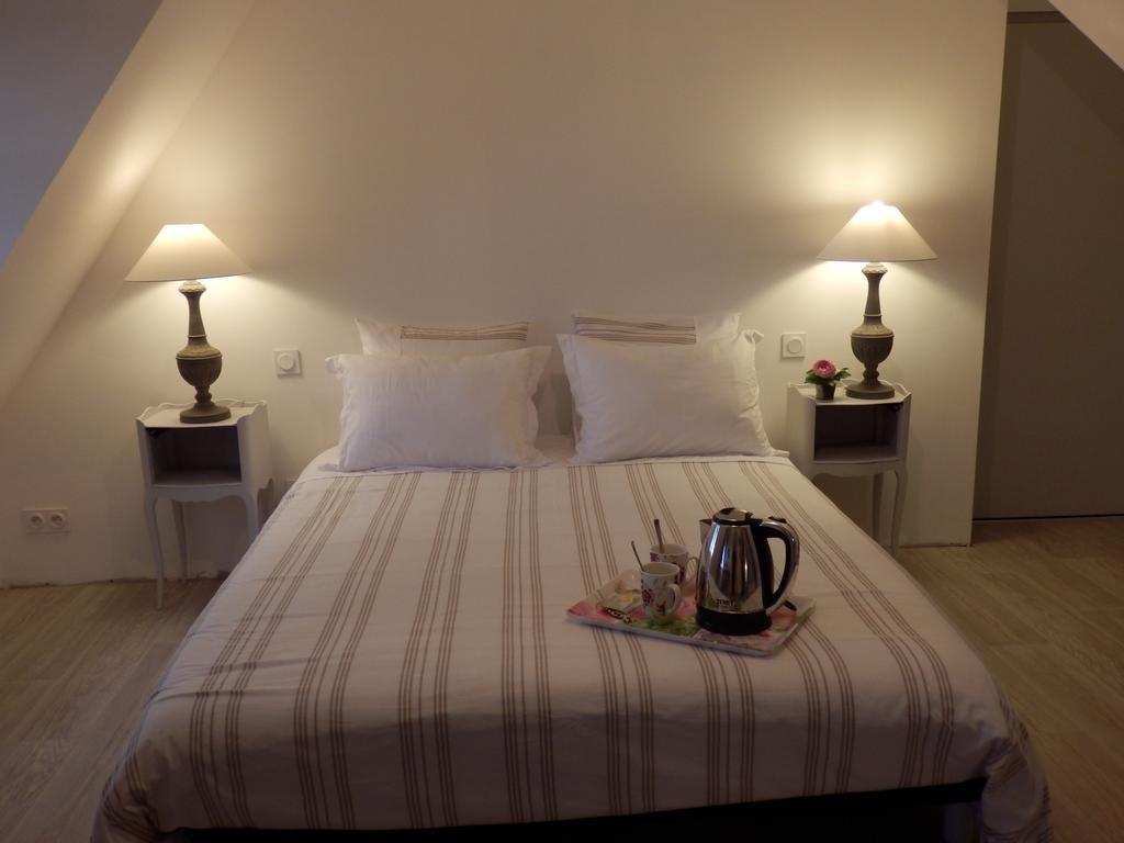 Au Presbytere De Dagmar Erbrée Kamer foto