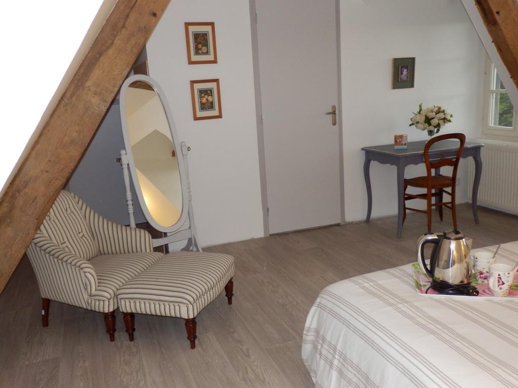 Au Presbytere De Dagmar Erbrée Kamer foto